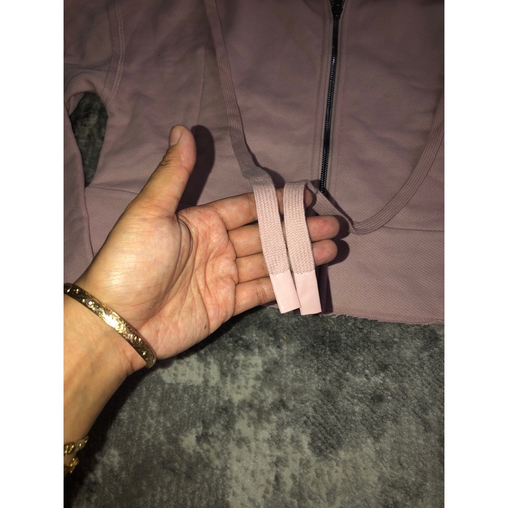 ❌SOLD❌Alo Yoga Trail Jacket / Pale Mauve / size small - Picture 6 of 9